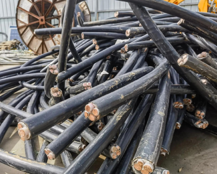 新华区电缆回收电话：平顶山电缆回收具有许多好处